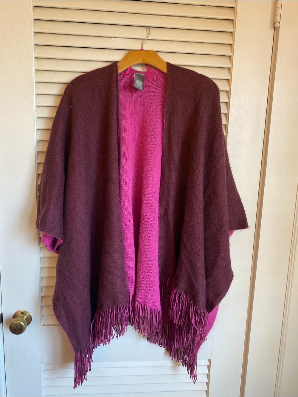 Vince Camuto Burgundy & Pink OS Shawl